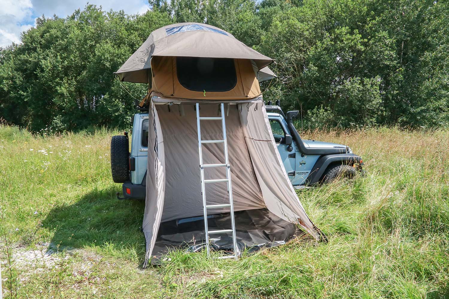 Dachzelt, funktionales Vorzelt, das auch als Markise/Tarp verwendet werden kann