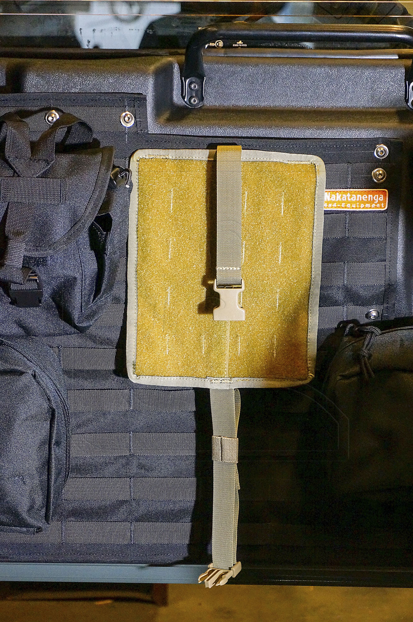 Basisplatte für Erste-Hilfe-Tasche an MOLLE-System Basisplatte für Erste-Hilfe-Tasche an MOLLE-System